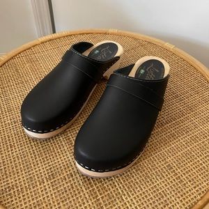 Lotta from Stockholm - Black Leather Clogs